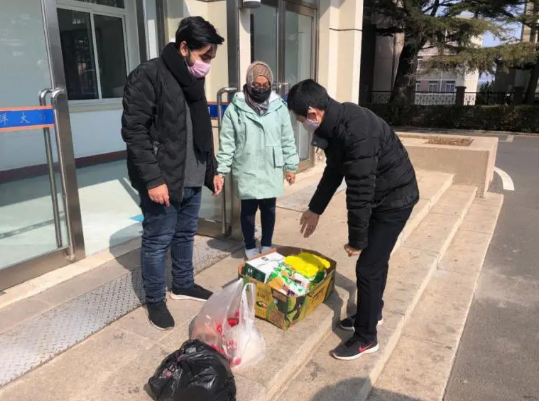 大连海洋大学【万众一心防疫情"众志成城,抗击疫情—爱无国界